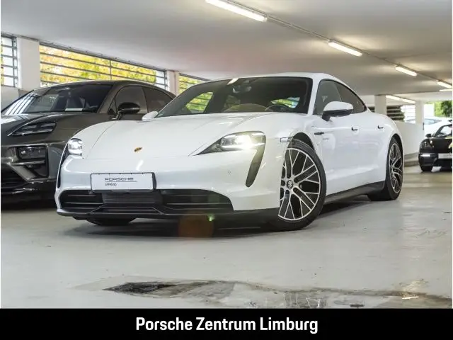 Photo 1 : Porsche Taycan 2021 Non renseigné