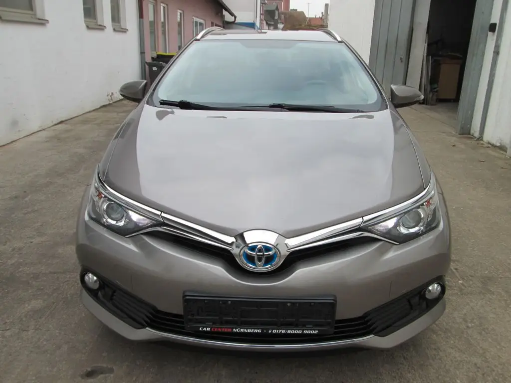 Photo 1 : Toyota Auris 2015 Hybrid