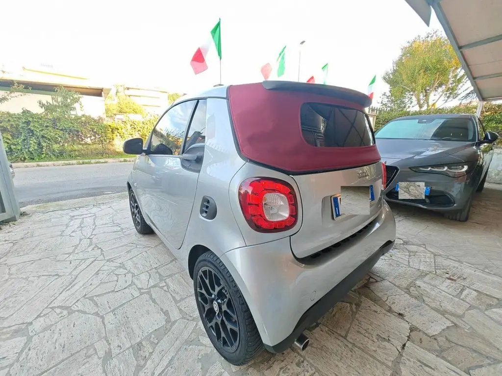 Photo 1 : Smart Fortwo 2019 Essence