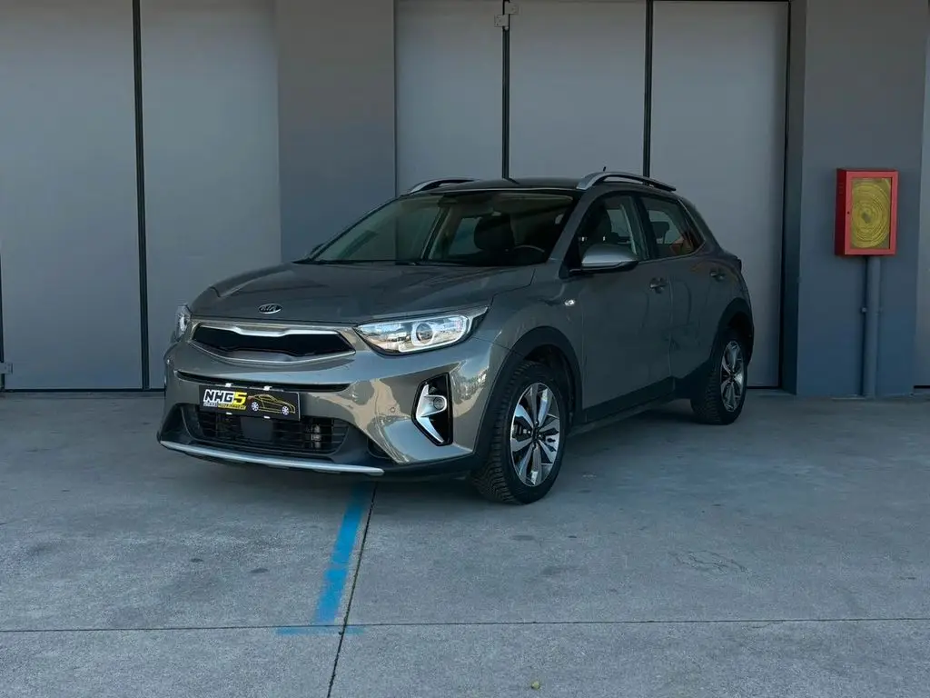 Photo 1 : Kia Stonic 2021 Hybride