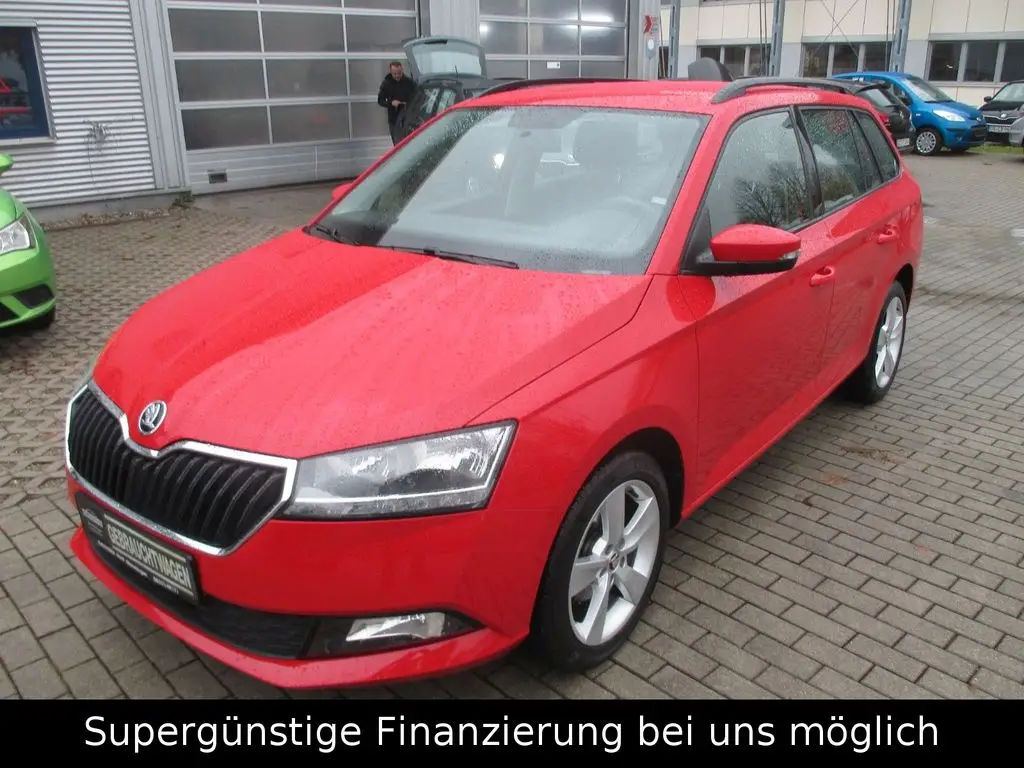 Photo 1 : Skoda Fabia 2020 Essence