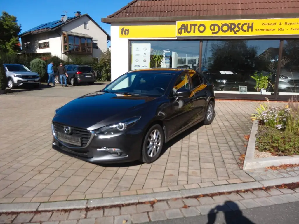 Photo 1 : Mazda 3 2018 Petrol