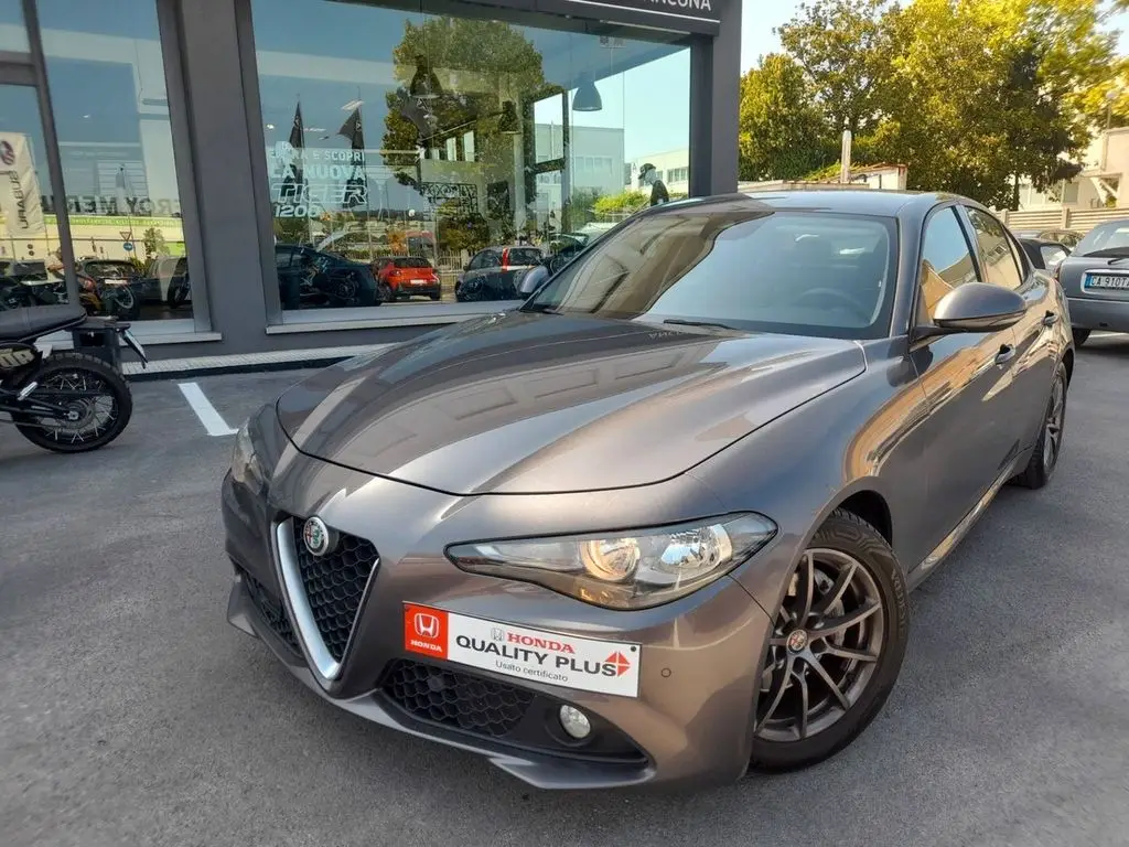 Photo 1 : Alfa Romeo Giulia 2017 Diesel