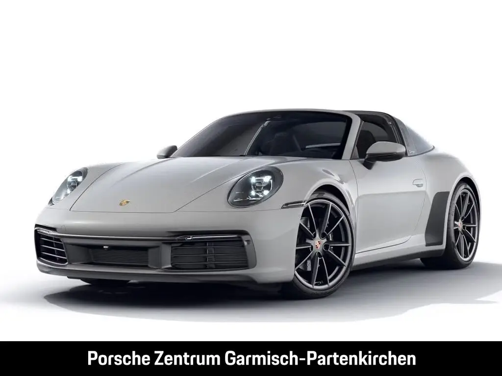 Photo 1 : Porsche 992 2021 Essence