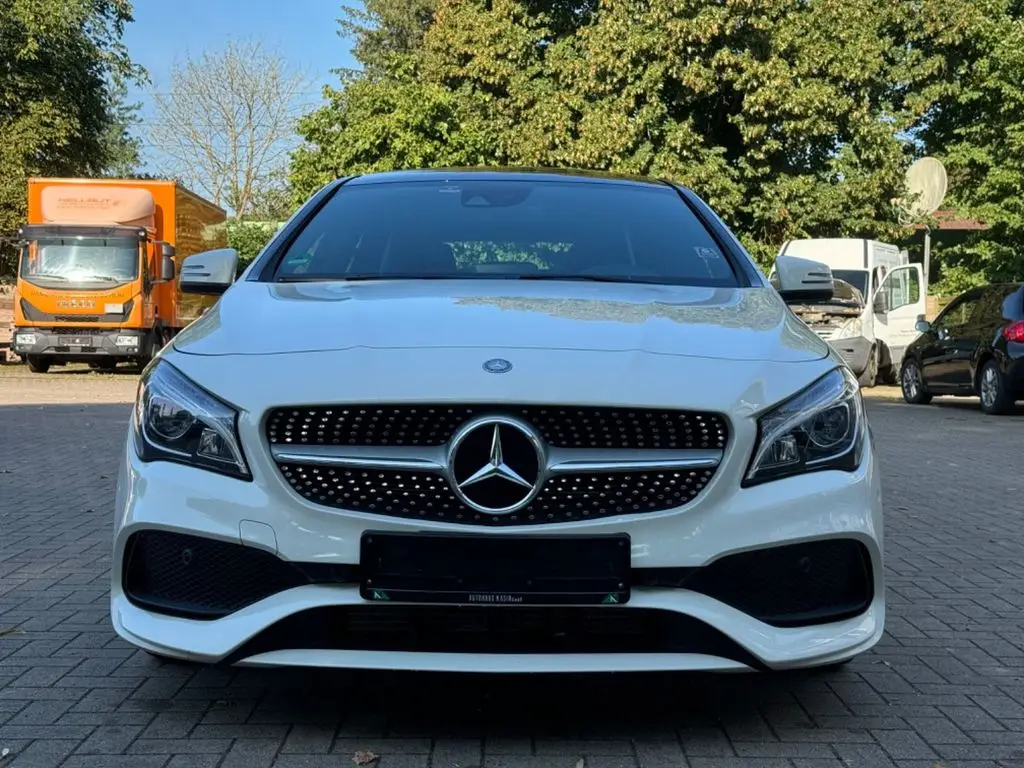 Photo 1 : Mercedes-benz Classe Cla 2018 Petrol