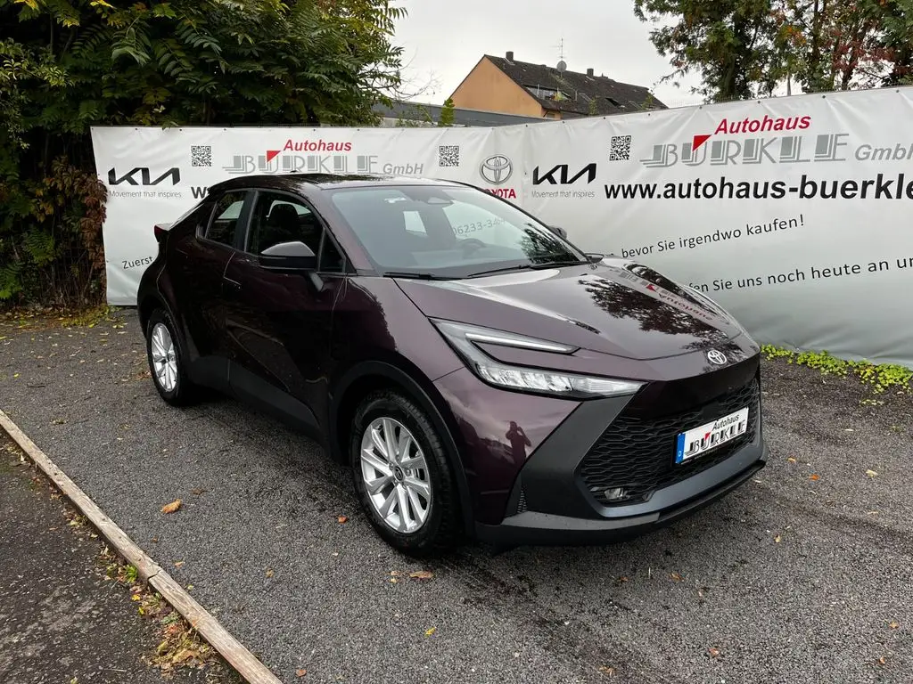 Photo 1 : Toyota C-hr 2024 Non renseigné