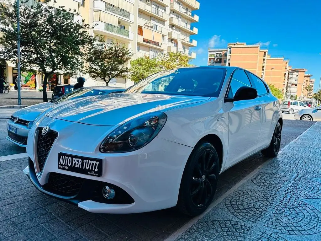 Photo 1 : Alfa Romeo Giulietta 2017 Diesel