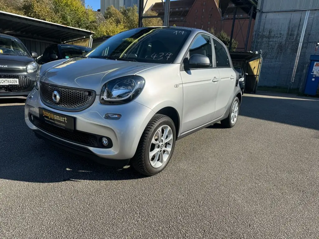 Photo 1 : Smart Forfour 2019 Petrol