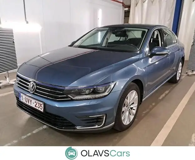 Photo 1 : Volkswagen Passat 2018 Hybrid