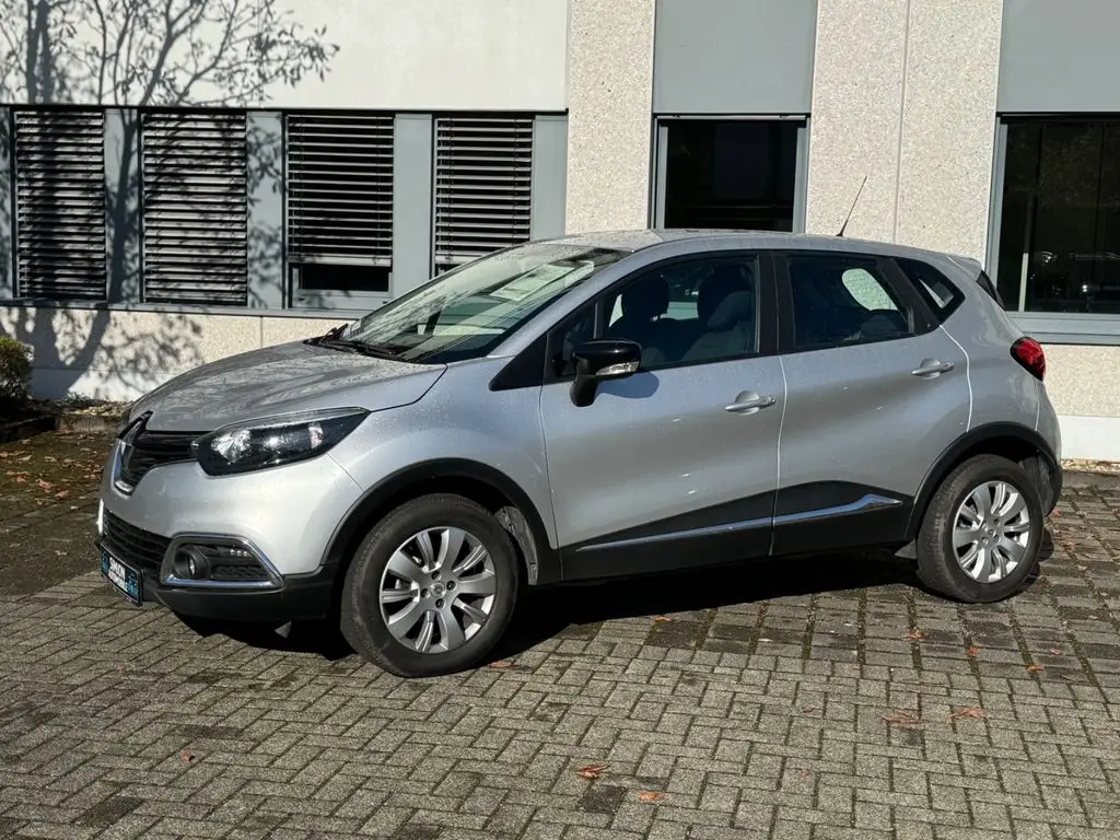 Photo 1 : Renault Captur 2017 Petrol