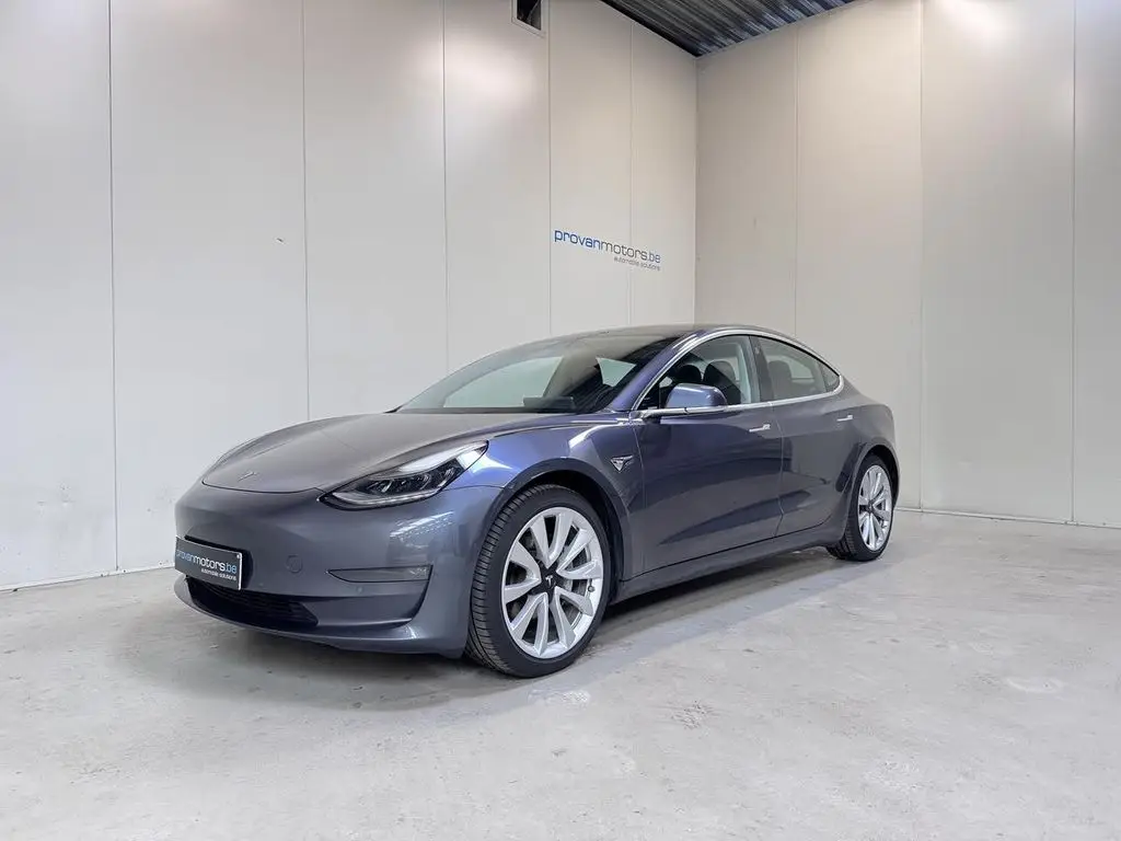 Photo 1 : Tesla Model 3 2019 Non renseigné