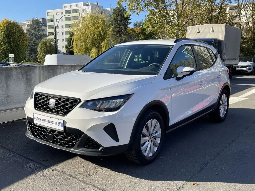 Photo 1 : Seat Arona 2024 Petrol