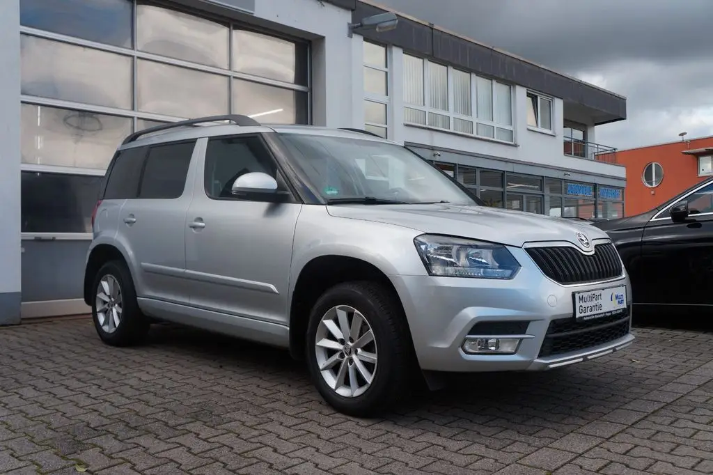 Photo 1 : Skoda Yeti 2015 Petrol