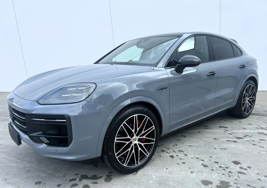 Photo 1 : Porsche Cayenne 2024 Hybrid