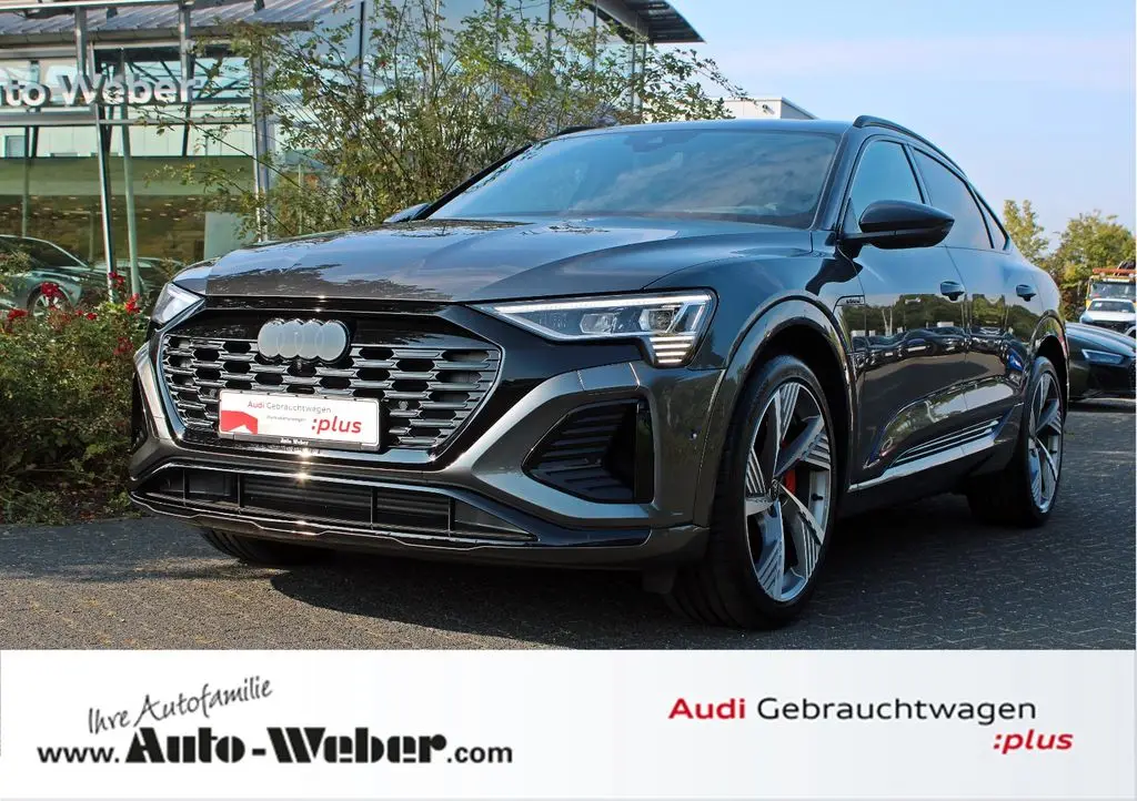 Photo 1 : Audi Q8 2024 Non renseigné