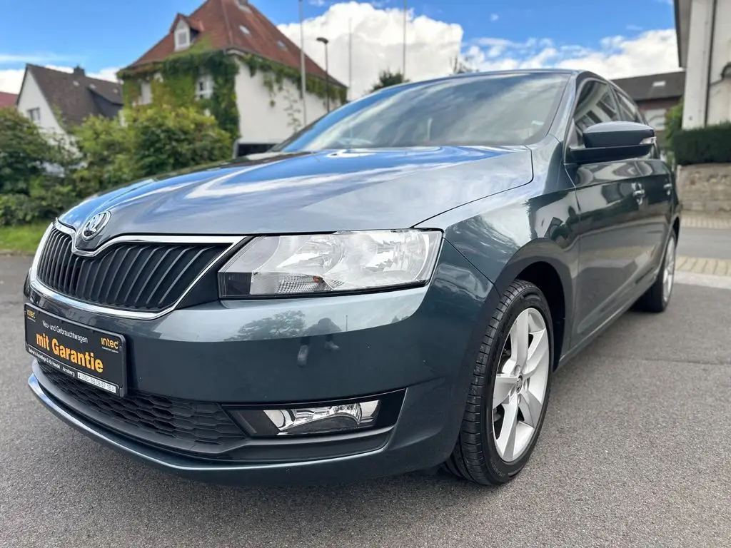 Photo 1 : Skoda Rapid 2018 Petrol