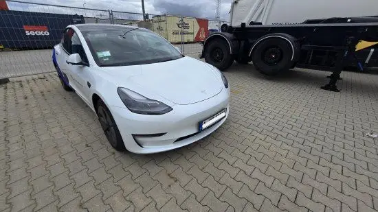 Photo 1 : Tesla Model 3 2023 Non renseigné