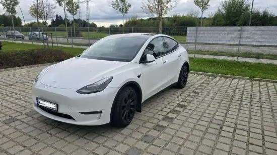 Photo 1 : Tesla Model Y 2023 Not specified