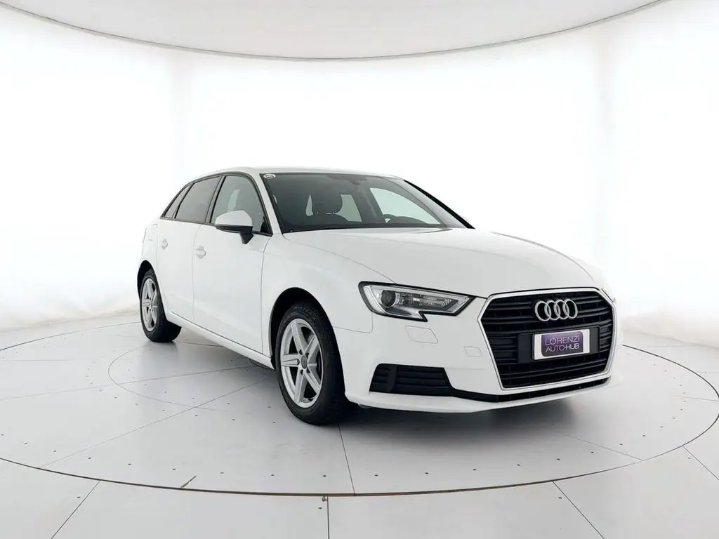 Photo 1 : Audi A3 2019 Diesel