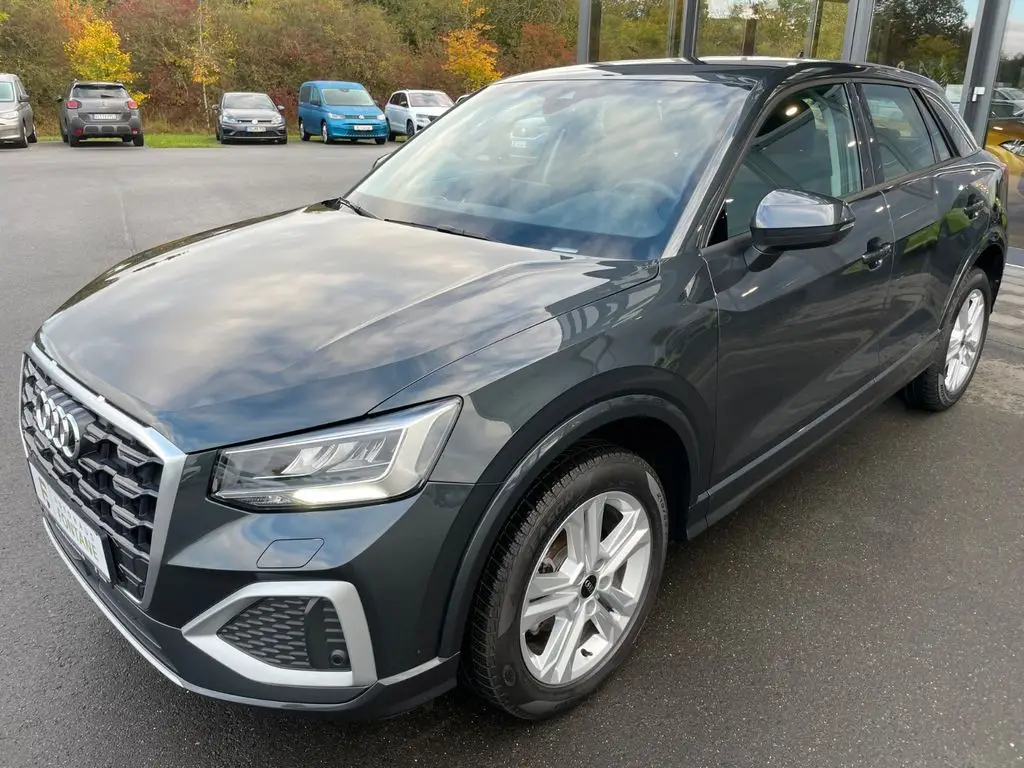 Photo 1 : Audi Q2 2023 Petrol