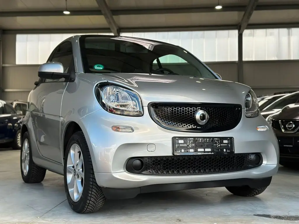 Photo 1 : Smart Fortwo 2017 Petrol