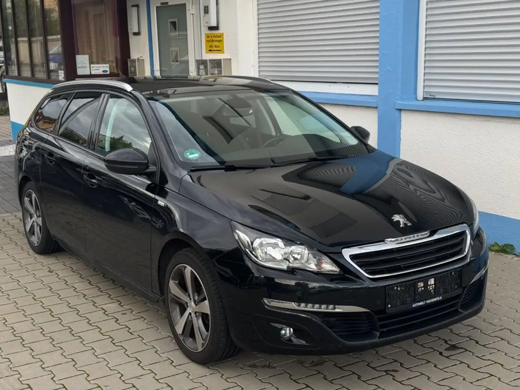 Photo 1 : Peugeot 308 2016 Petrol