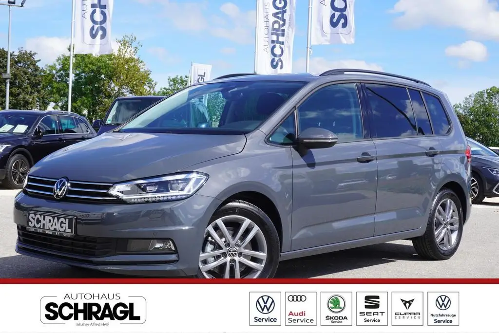 Photo 1 : Volkswagen Touran 2024 Petrol