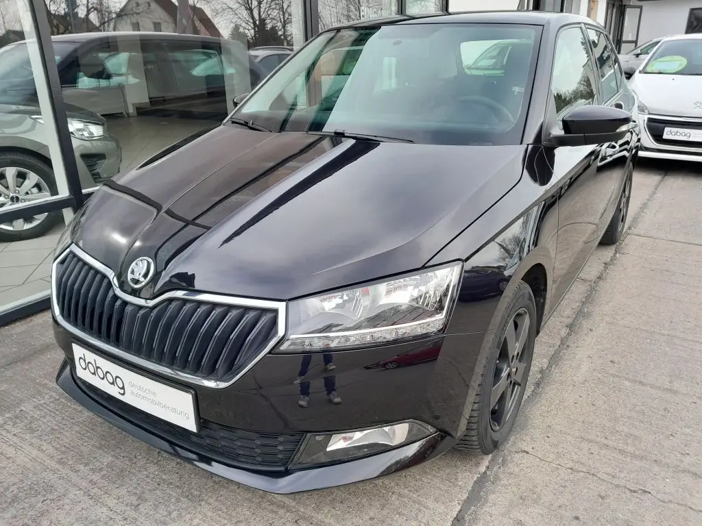 Photo 1 : Skoda Fabia 2019 Essence