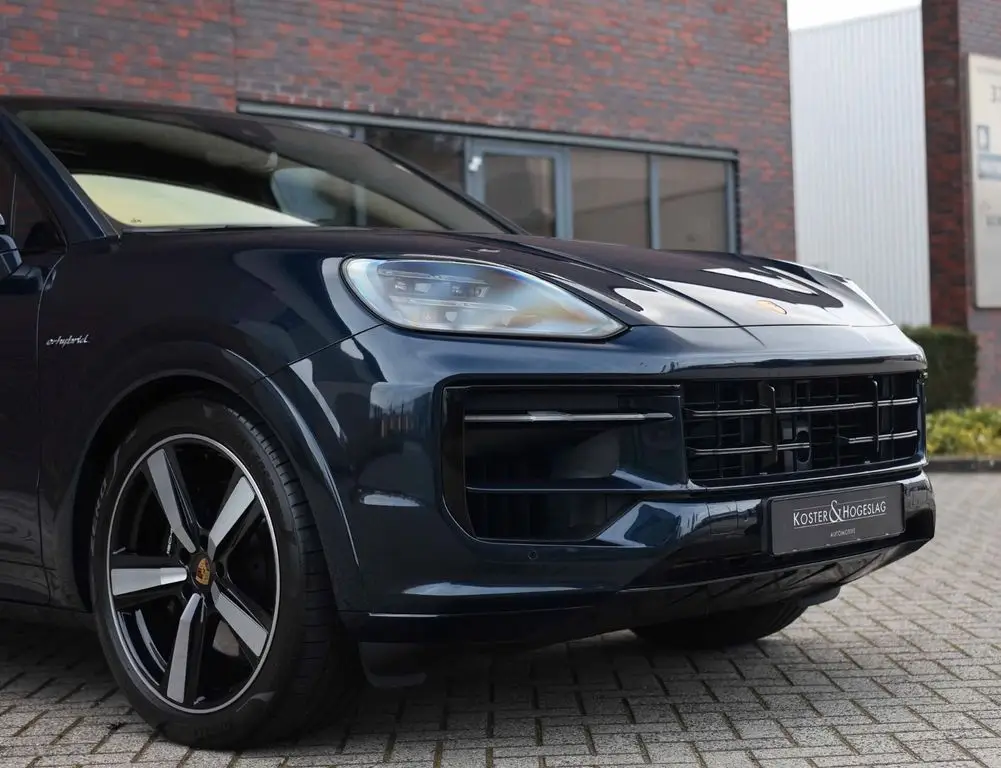 Photo 1 : Porsche Cayenne 2024 Hybrid