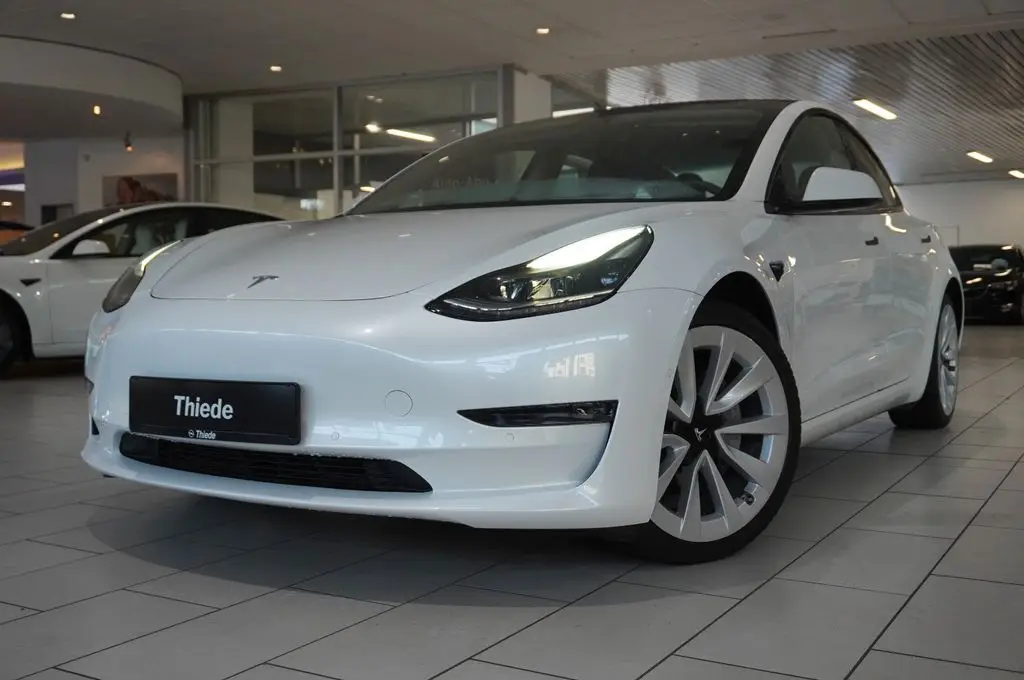 Photo 1 : Tesla Model 3 2021 Non renseigné