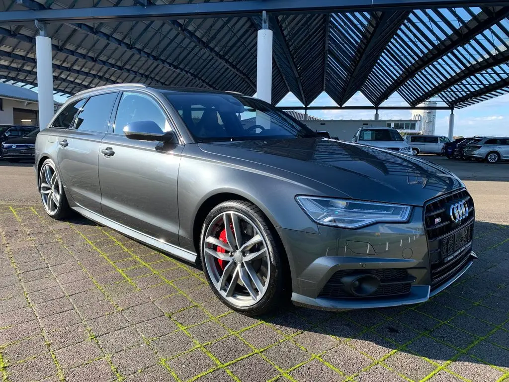 Photo 1 : Audi S6 2016 Essence