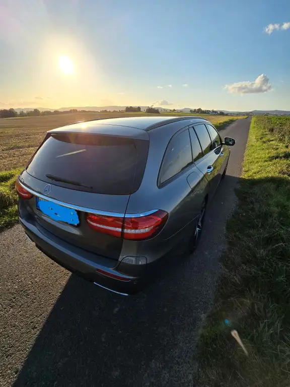 Photo 1 : Mercedes-benz Classe E 2020 Hybrid