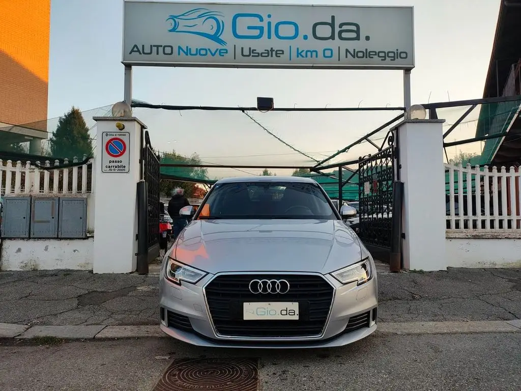 Photo 1 : Audi A3 2019 Diesel