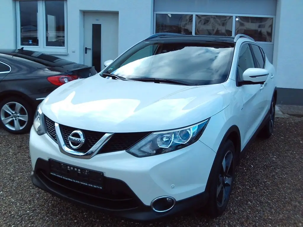 Photo 1 : Nissan Qashqai 2017 Petrol