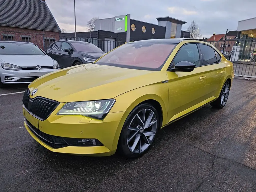 Photo 1 : Skoda Superb 2020 Petrol