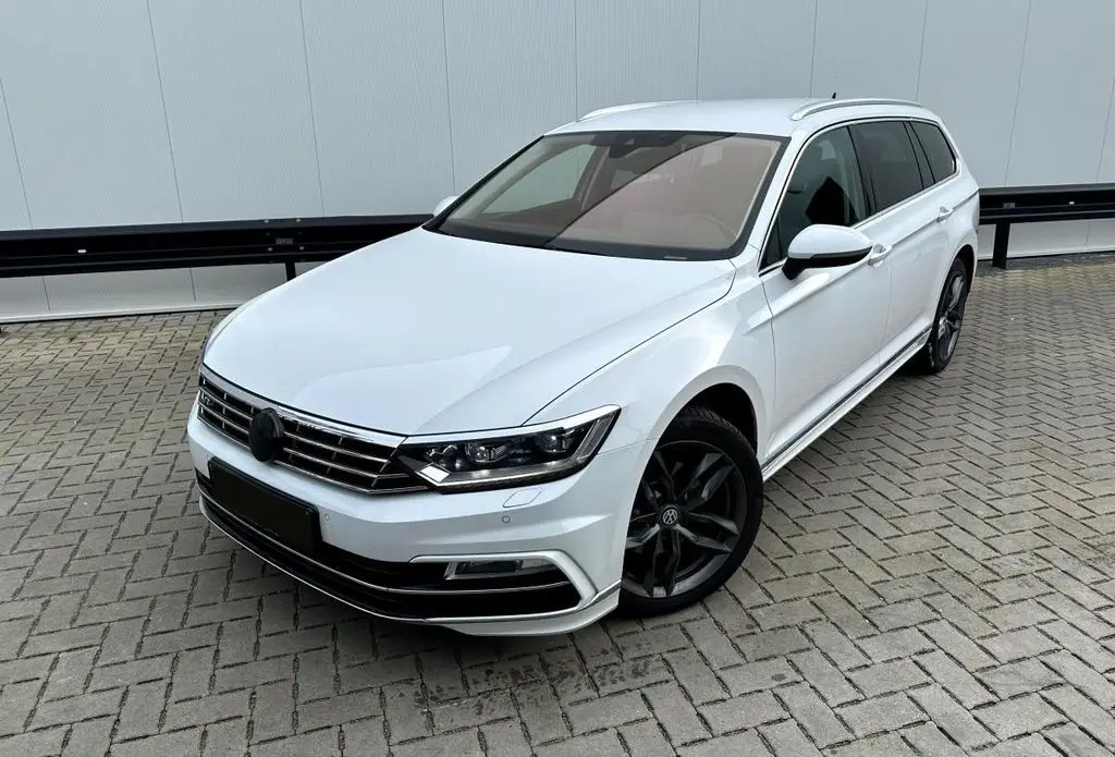 Photo 1 : Volkswagen Passat 2019 Diesel