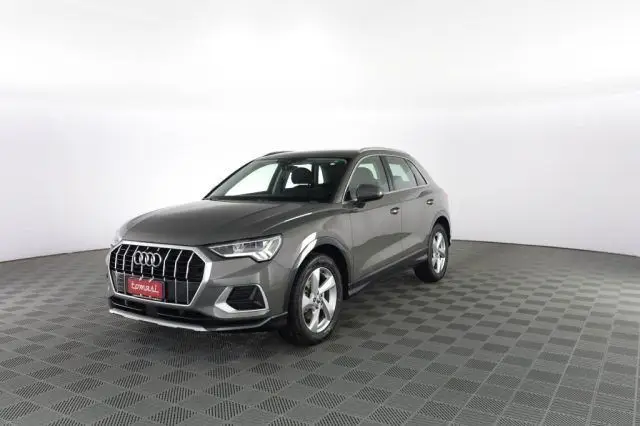 Photo 1 : Audi Q3 2019 Hybrid