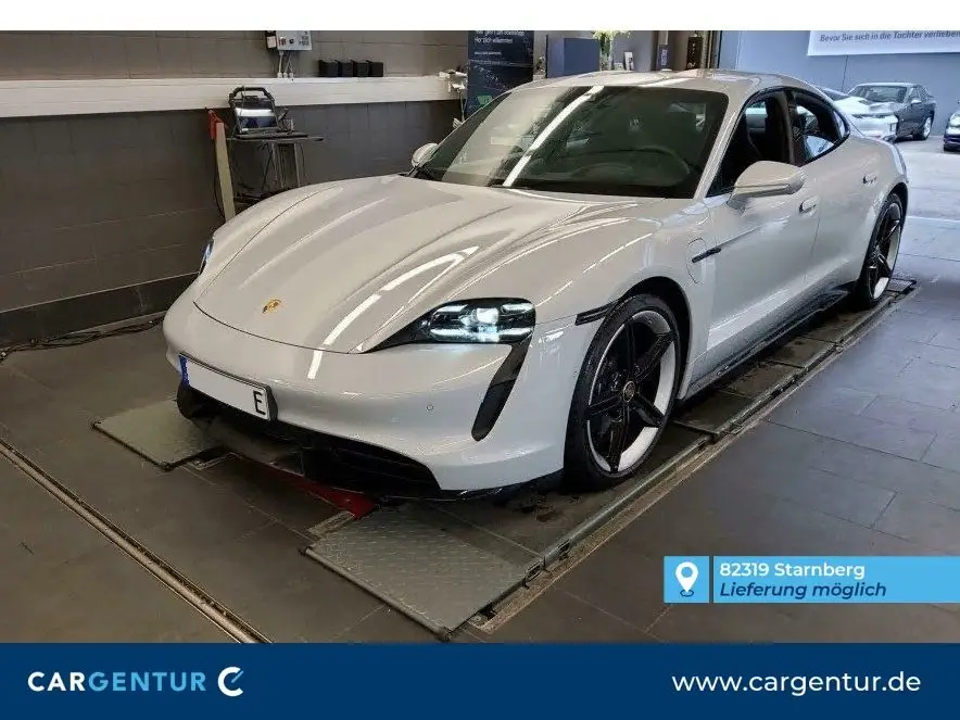 Photo 1 : Porsche Taycan 2021 Non renseigné