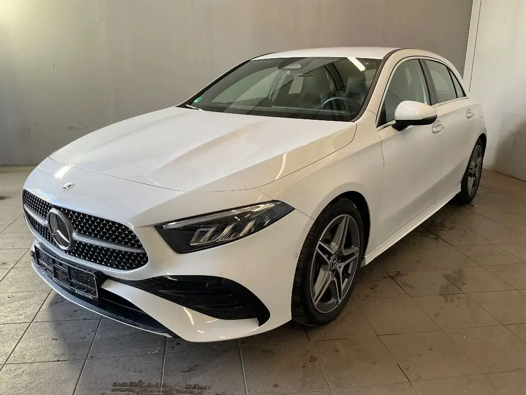 Photo 1 : Mercedes-benz Classe A 2023 Essence