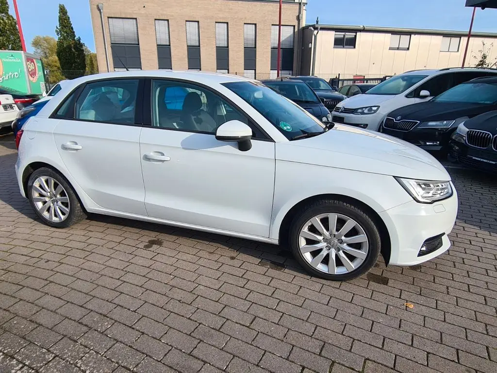 Photo 1 : Audi A1 2017 Essence