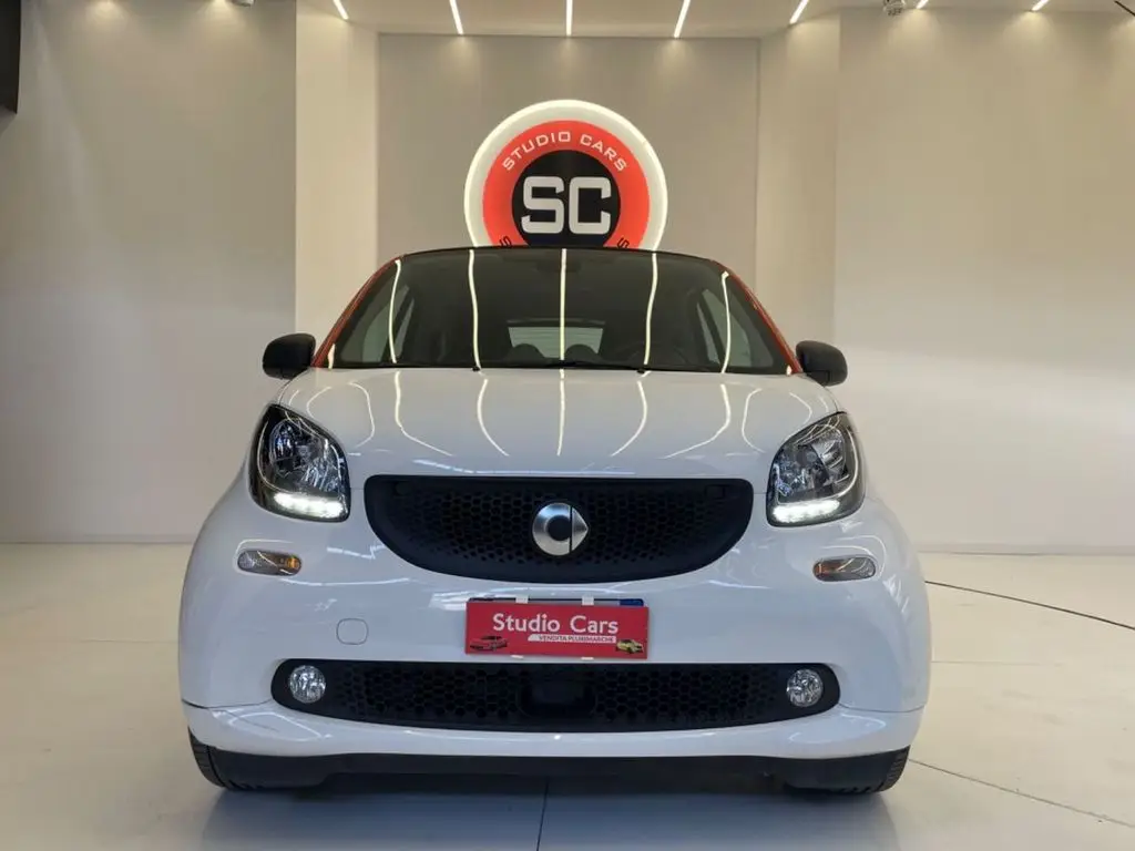 Photo 1 : Smart Fortwo 2019 Petrol