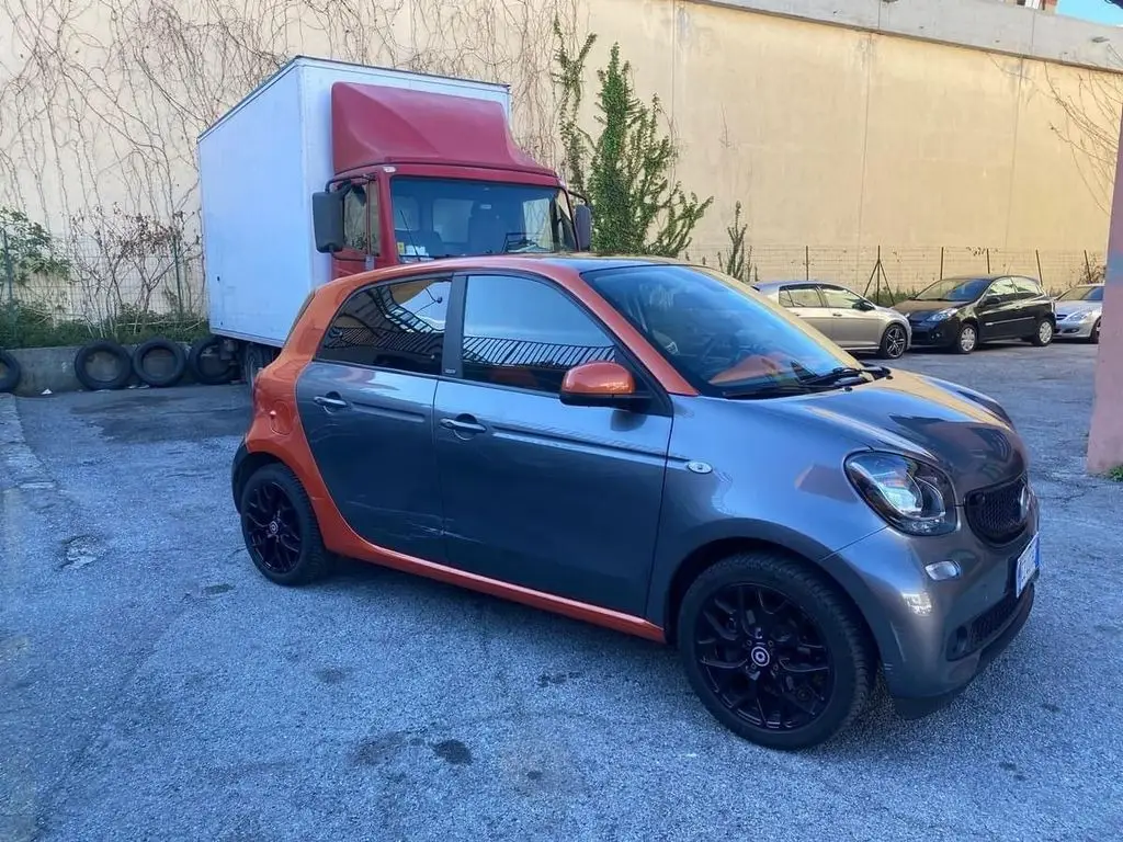 Photo 1 : Smart Forfour 2015 Essence