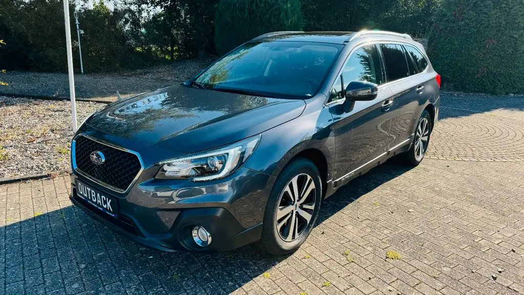 Photo 1 : Subaru Outback 2019 Essence