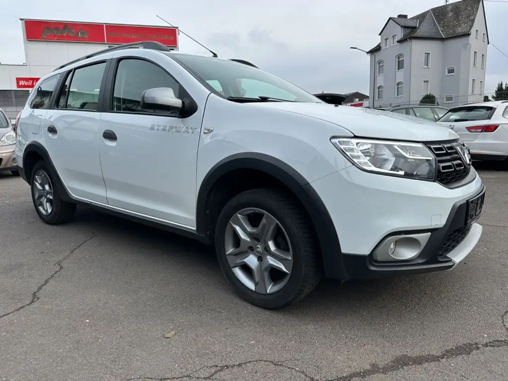 Photo 1 : Dacia Logan 2020 Petrol