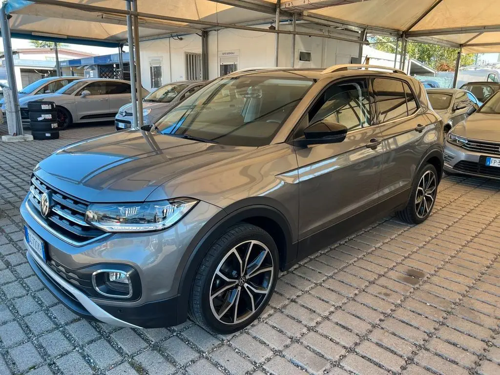 Photo 1 : Volkswagen T-cross 2021 Petrol