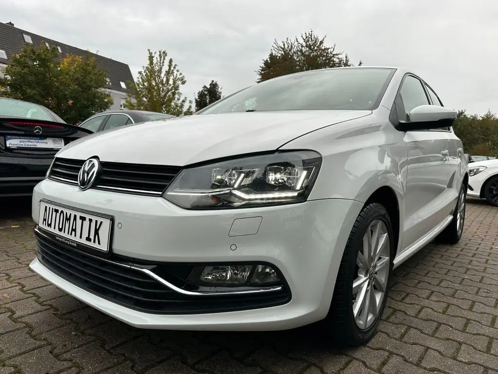 Photo 1 : Volkswagen Polo 2017 Petrol