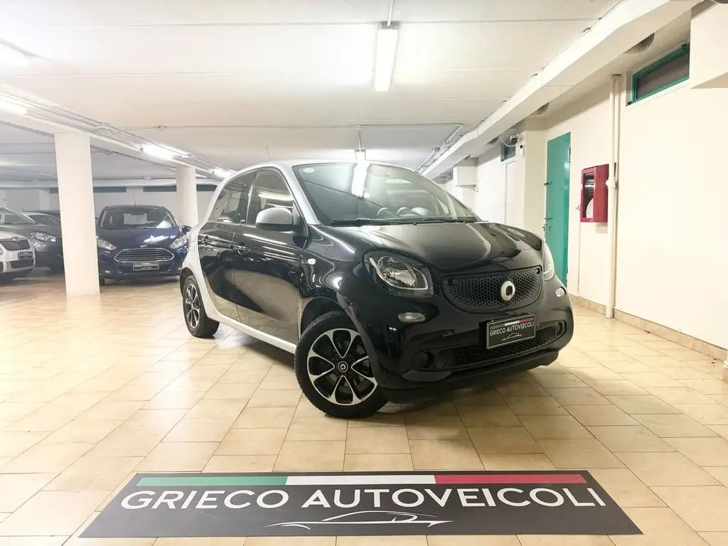 Photo 1 : Smart Forfour 2016 Essence