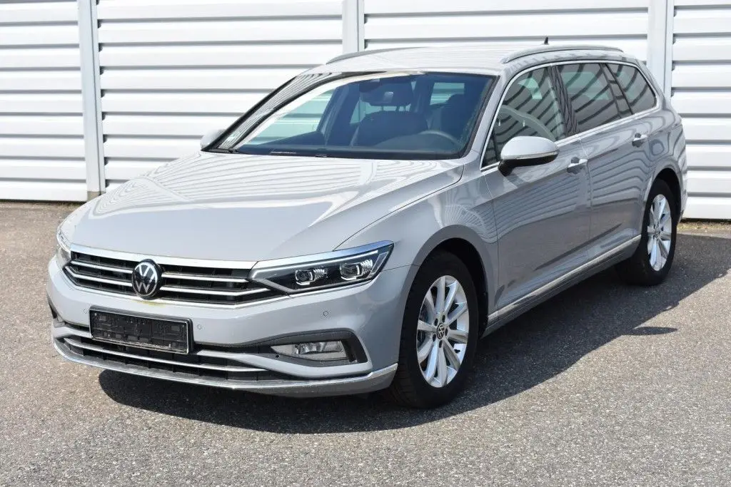 Photo 1 : Volkswagen Passat 2023 Diesel