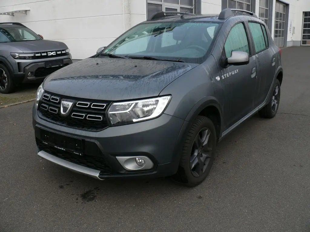 Photo 1 : Dacia Sandero 2017 Petrol