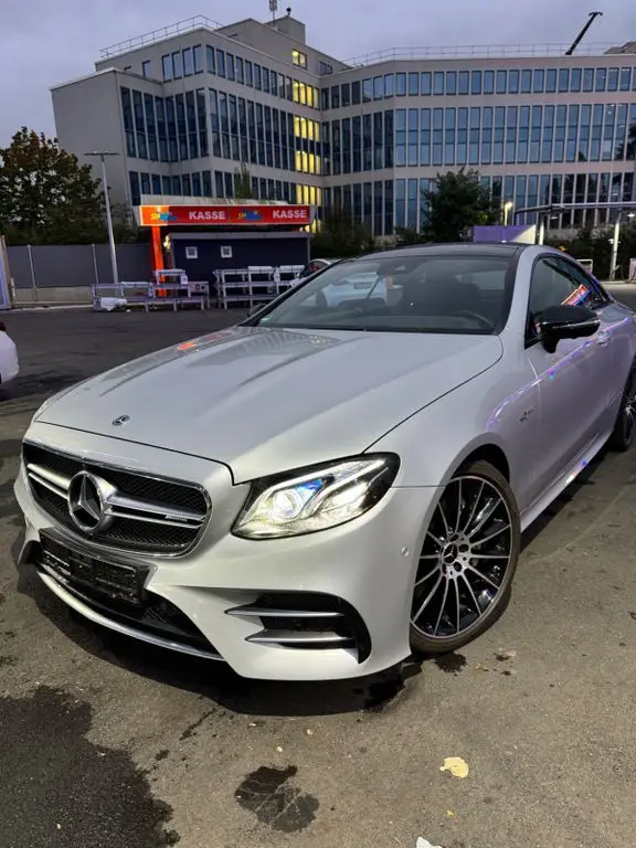 Photo 1 : Mercedes-benz Classe E 2019 Essence